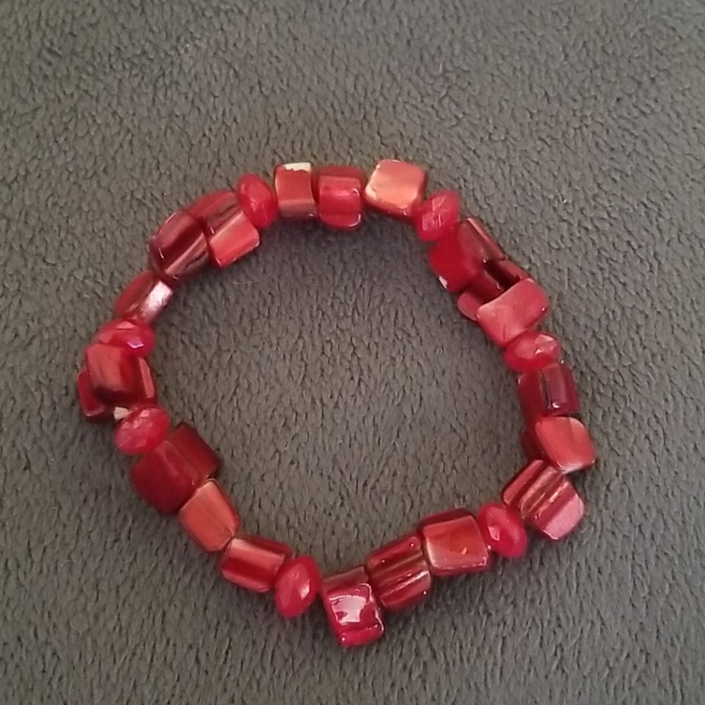 Elastic Red Bead Bracelet - Picture 2 of 5